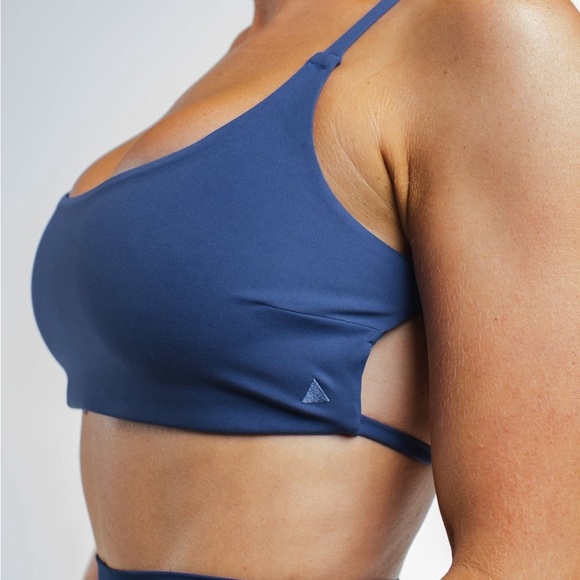 ❗️SOLD❗️Balance Athletica | Vitality Cloud II Strappy Bra - Picture 3 of 11
